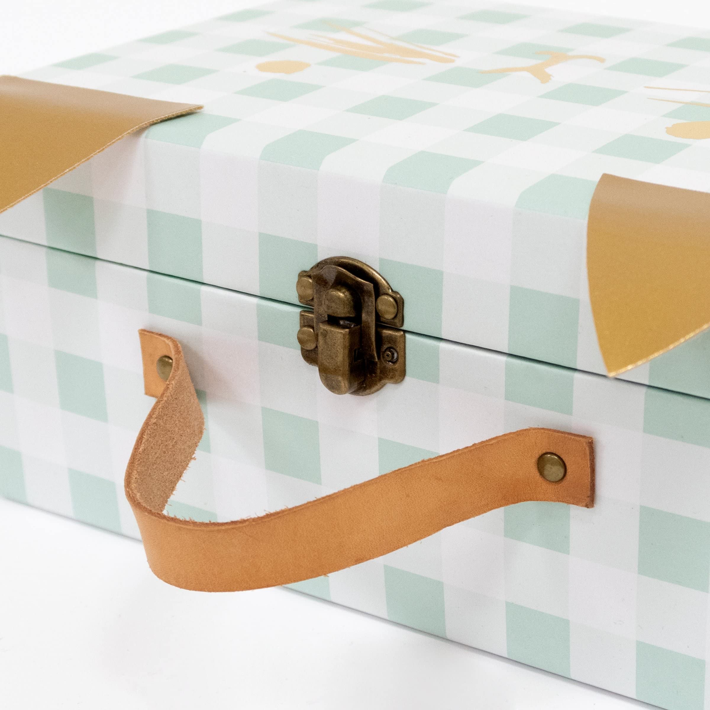 Meri Meri Cat Advent Calendar Suitcase (Pack of 1), Ages 8+, 9" x 6" x 4", Advent Calendar, Advent Gift - Image 7