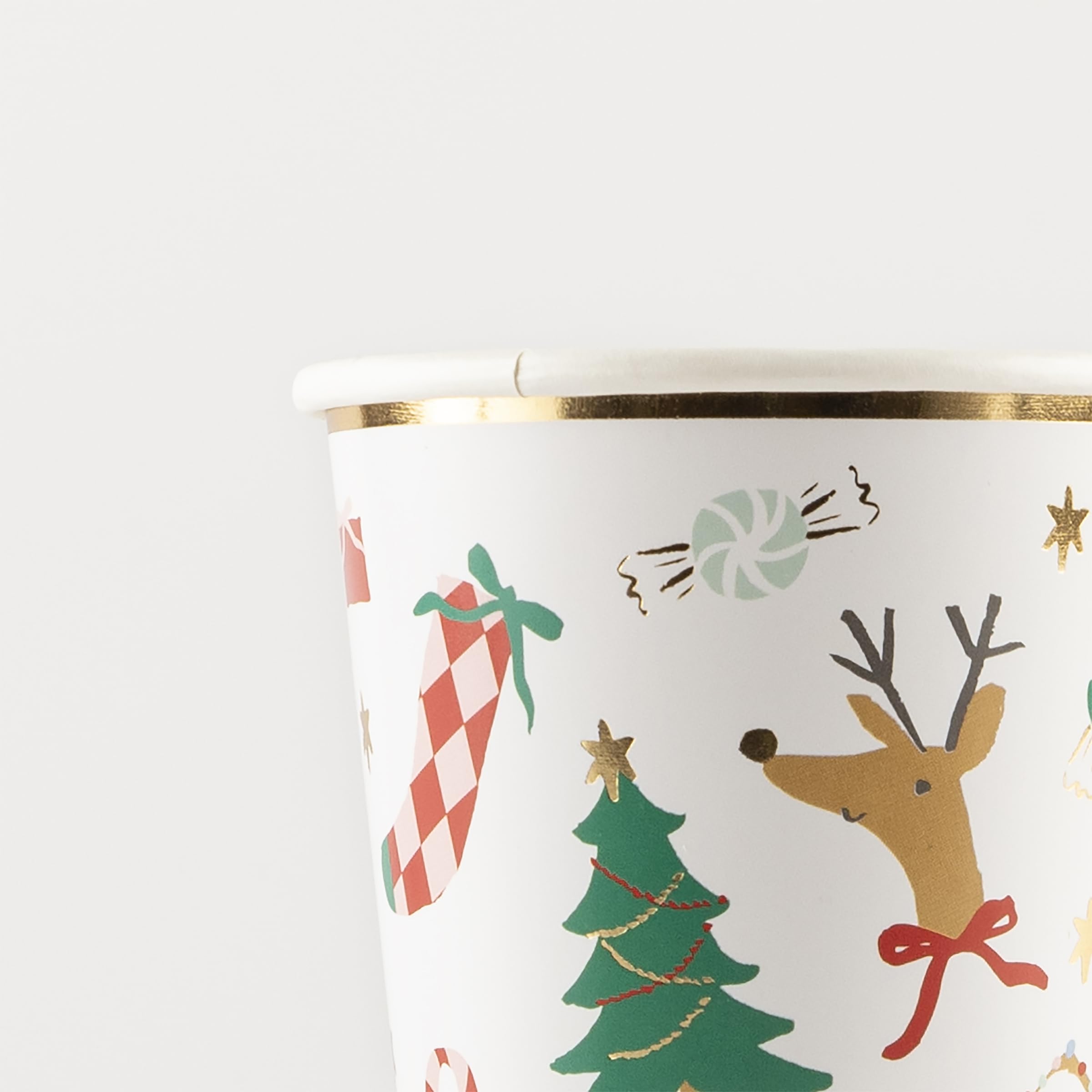 Meri Meri Christmas Party Cups (Pack of 8), Dispoable Paper Christmas Cups, 9oz., Sized for Kids & Adults, Ideal for Hot or Cold Party Drinks - Image 3