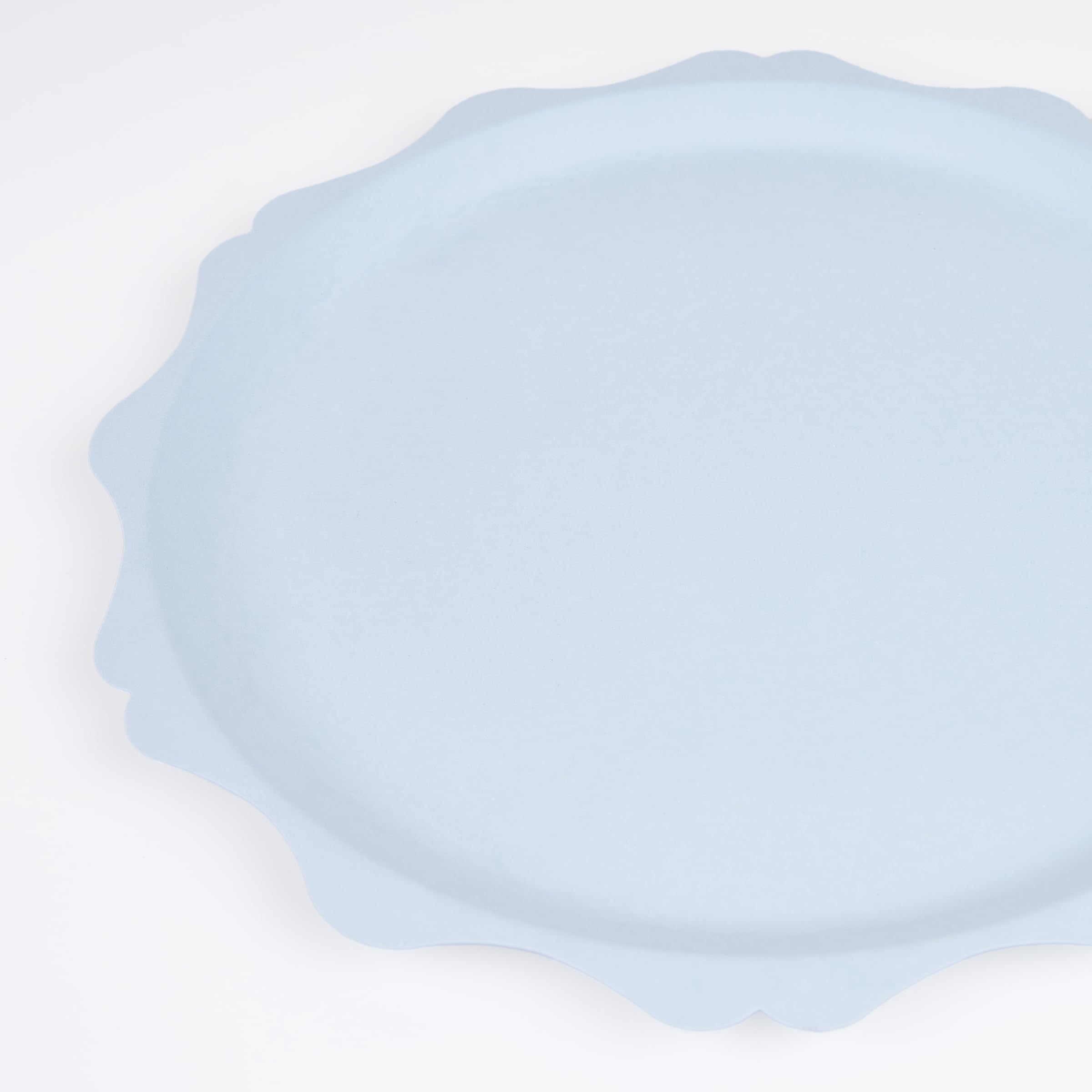 Meri Meri Decorative Edge Compostable Plates (Pack of 8), Bamboo Disposable Plates, Available in 2 Sizes, Hot & Cold Food - Image 3