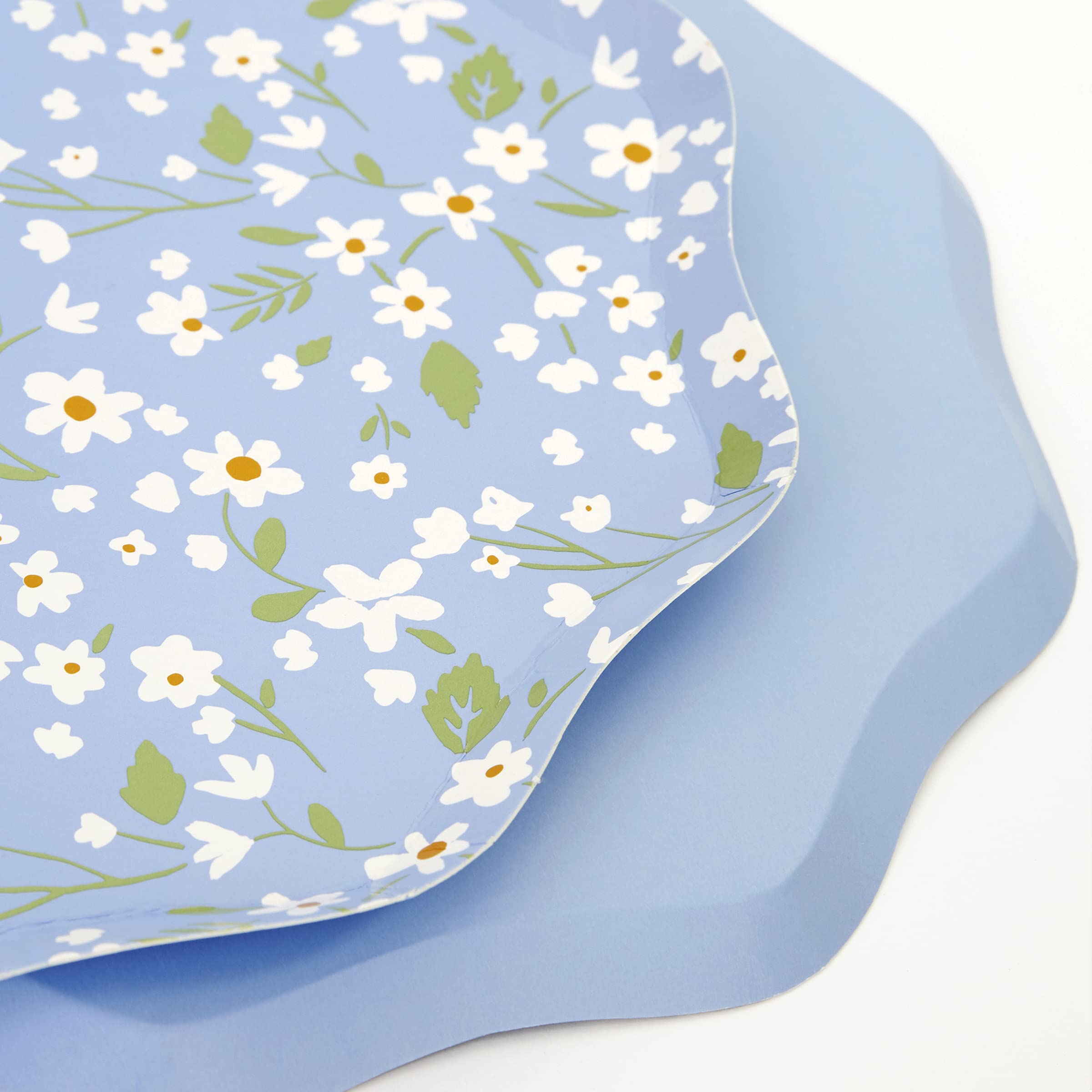 Meri Meri Ditsy Floral Paper Plates, Pack of 12 Floral Disposable Plates for Party, In Bright Springtime Colors with Wavy Edge, Available in 2 Sizes (Side & Dinner) - Image 3