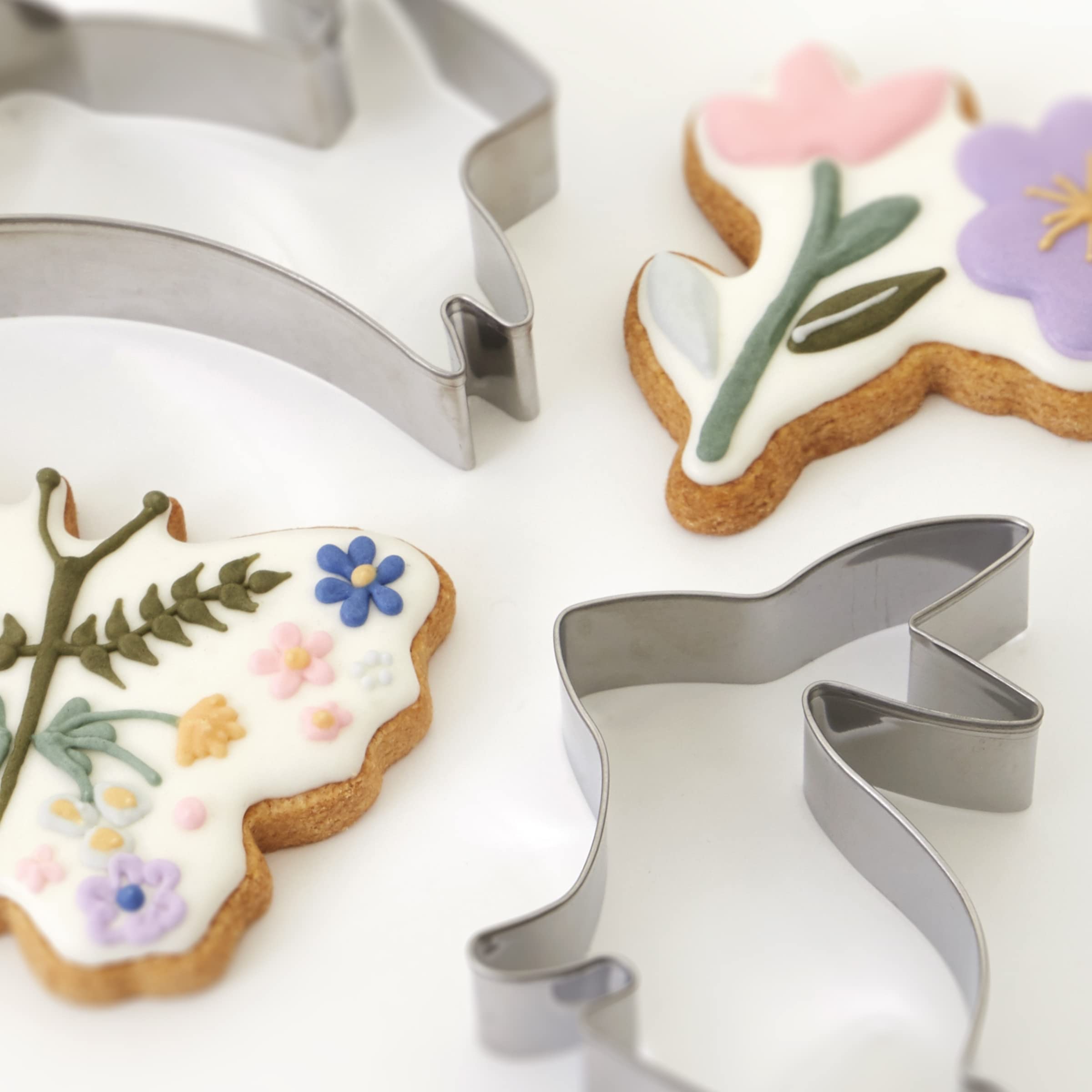 Meri Meri Easter Cookie Cutters (Pack of 4), Flower, Butterfly and Easter Bunny Cookie Cutters, Stainless Steel, Giftable Packaging - Image 5