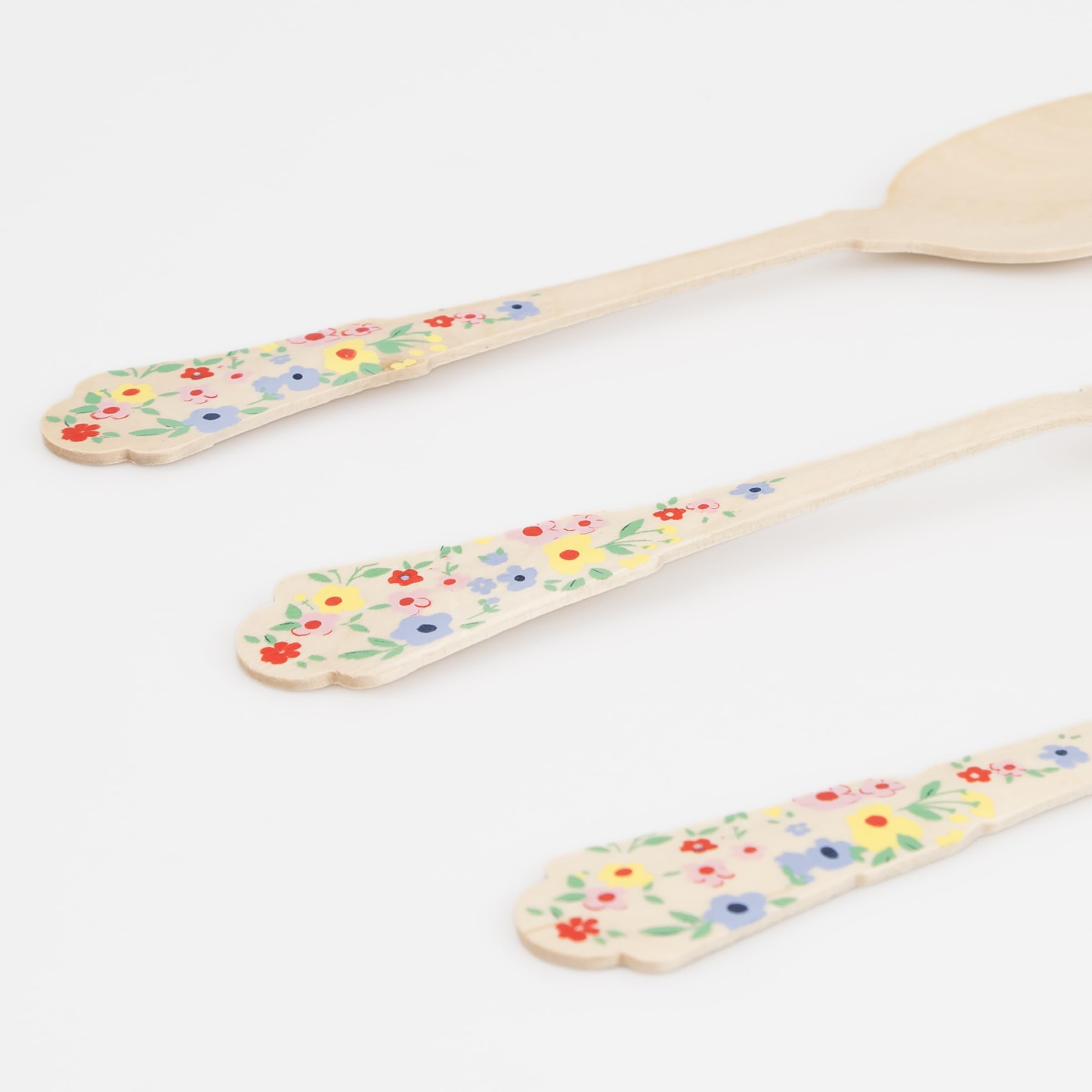 Meri Meri Elegant Wooden Cutlery Set (Pack of 24), Made from Birch Wood, Stylish Disposable Cutlery Set, Perfect for Birthday Parties, Picnics, & BBQS, Kids & Adults - Image 4