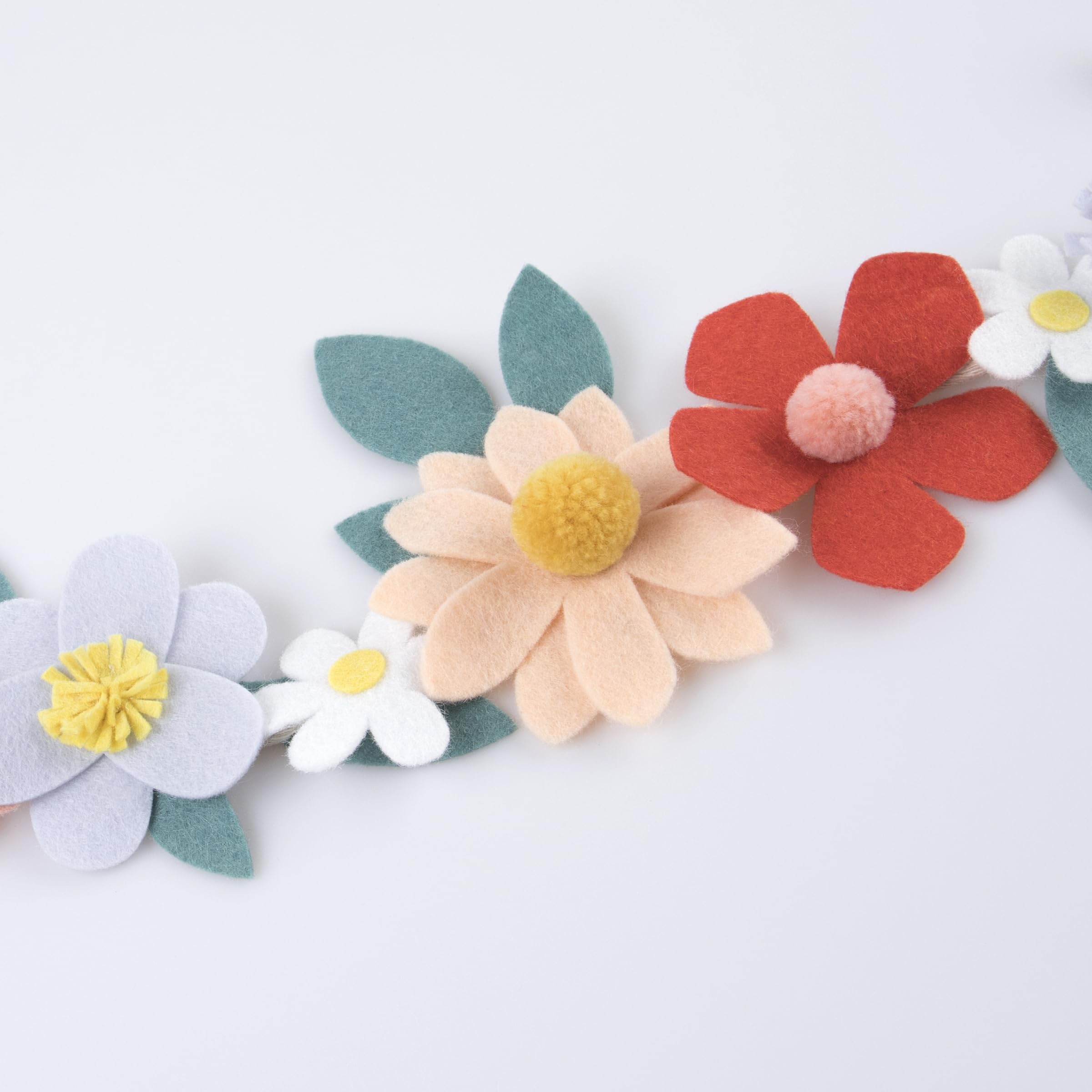 Meri Meri Felt Flower Garland (Pack of 1) - Image 3