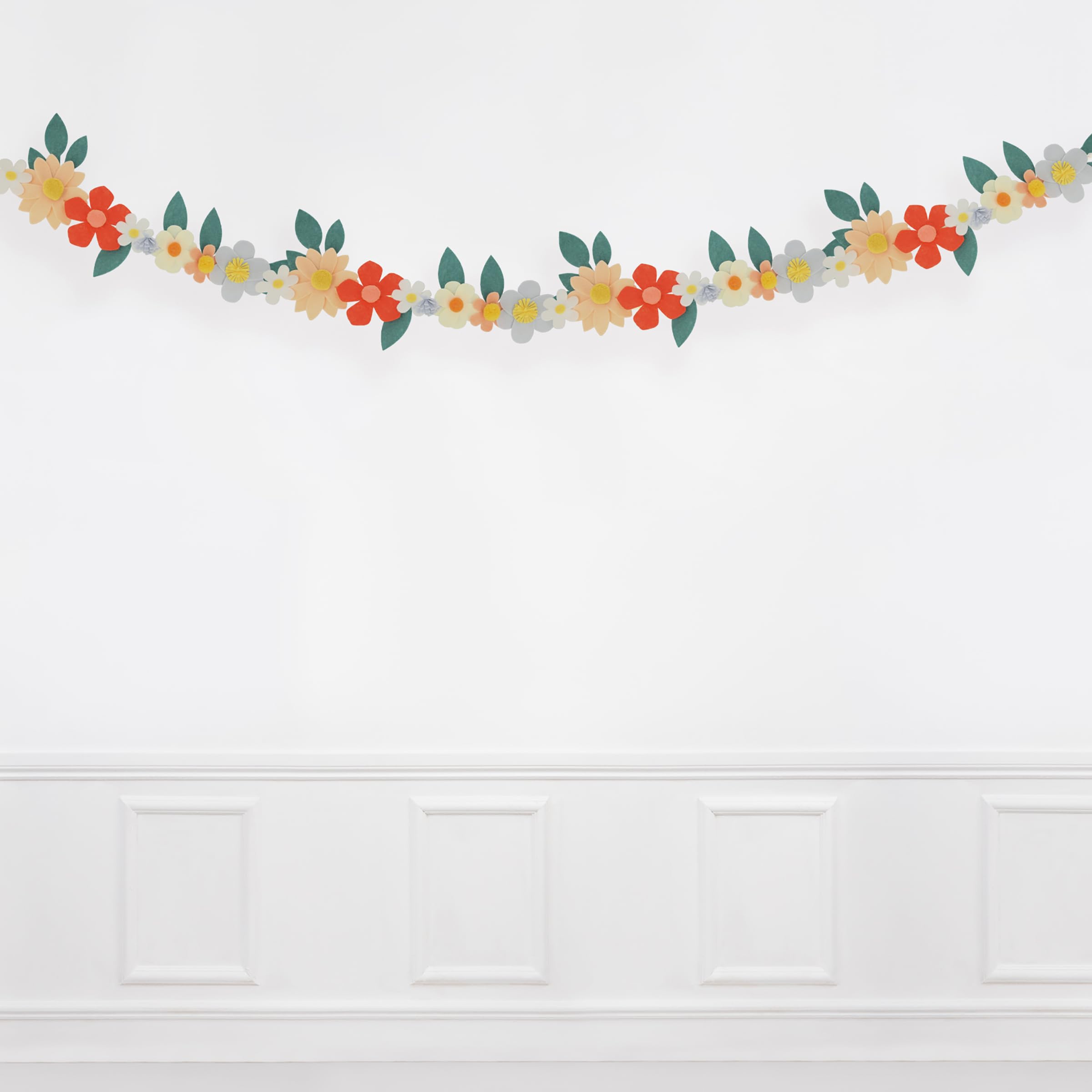 Meri Meri Felt Flower Garland (Pack of 1) - Image 5