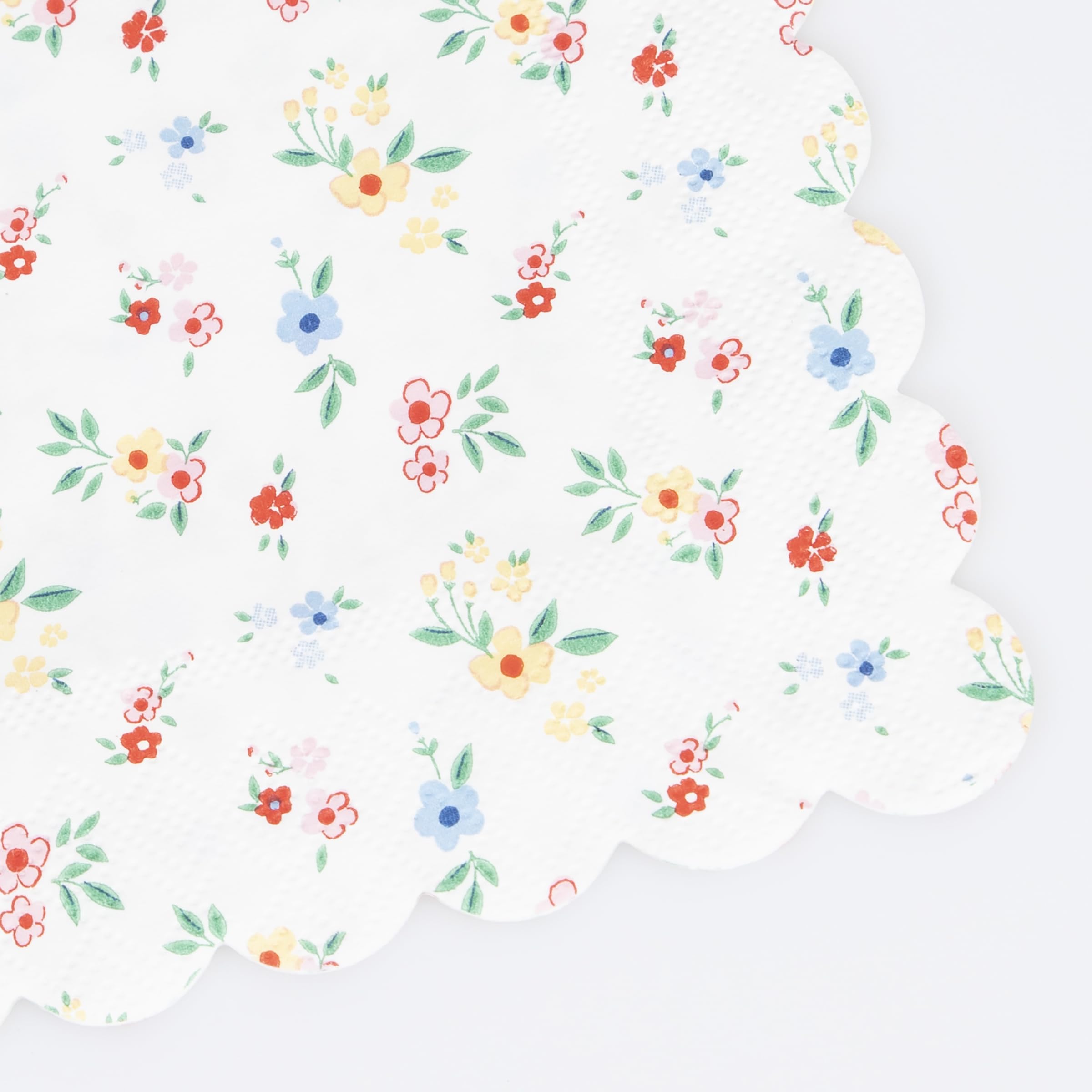 Meri Meri Garden Floral Napkins (Pack of 16), Thick & Absorbent 3-Ply Paper, Floral Paper Napkins, Scalloped Edge, Disposable - Image 3