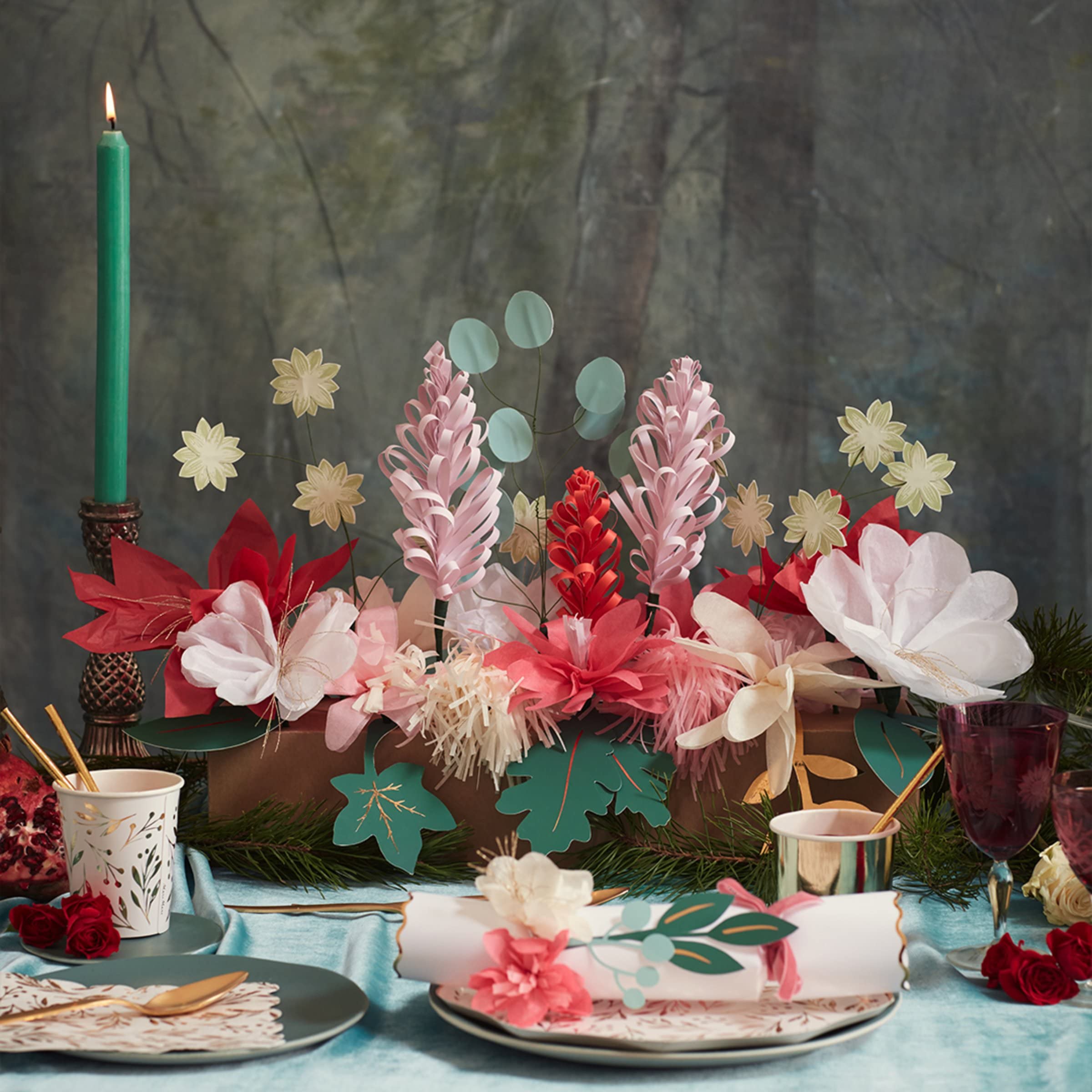 Meri Meri Hazel Gardiner Winter Floral Centerpiece (Pack of 1) - Image 4
