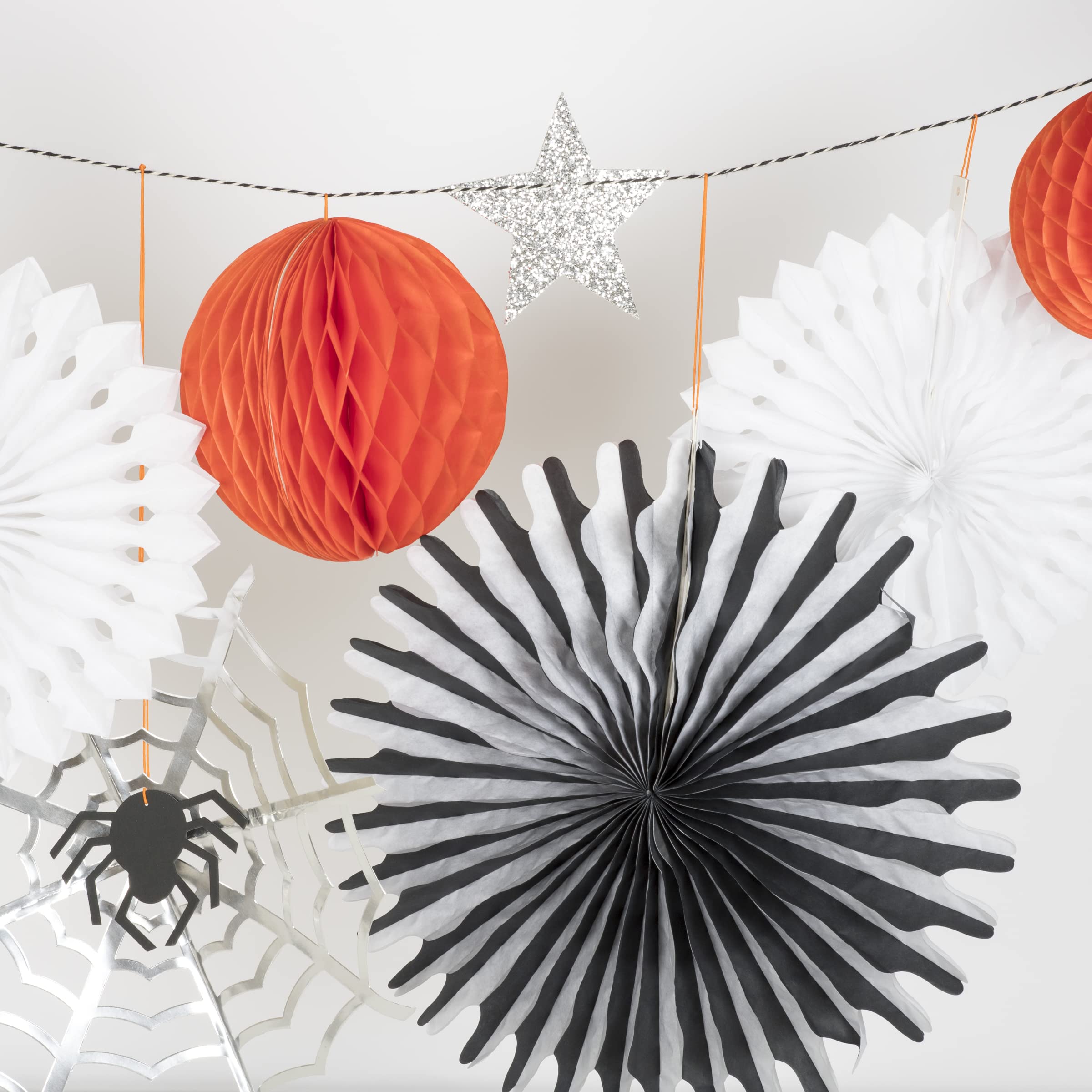 Meri Meri Honeycomb Shapes Halloween Garland (Pack of 1), 10' Strand with Excess Cord, Reusable Halloween Party Decorations - Image 3
