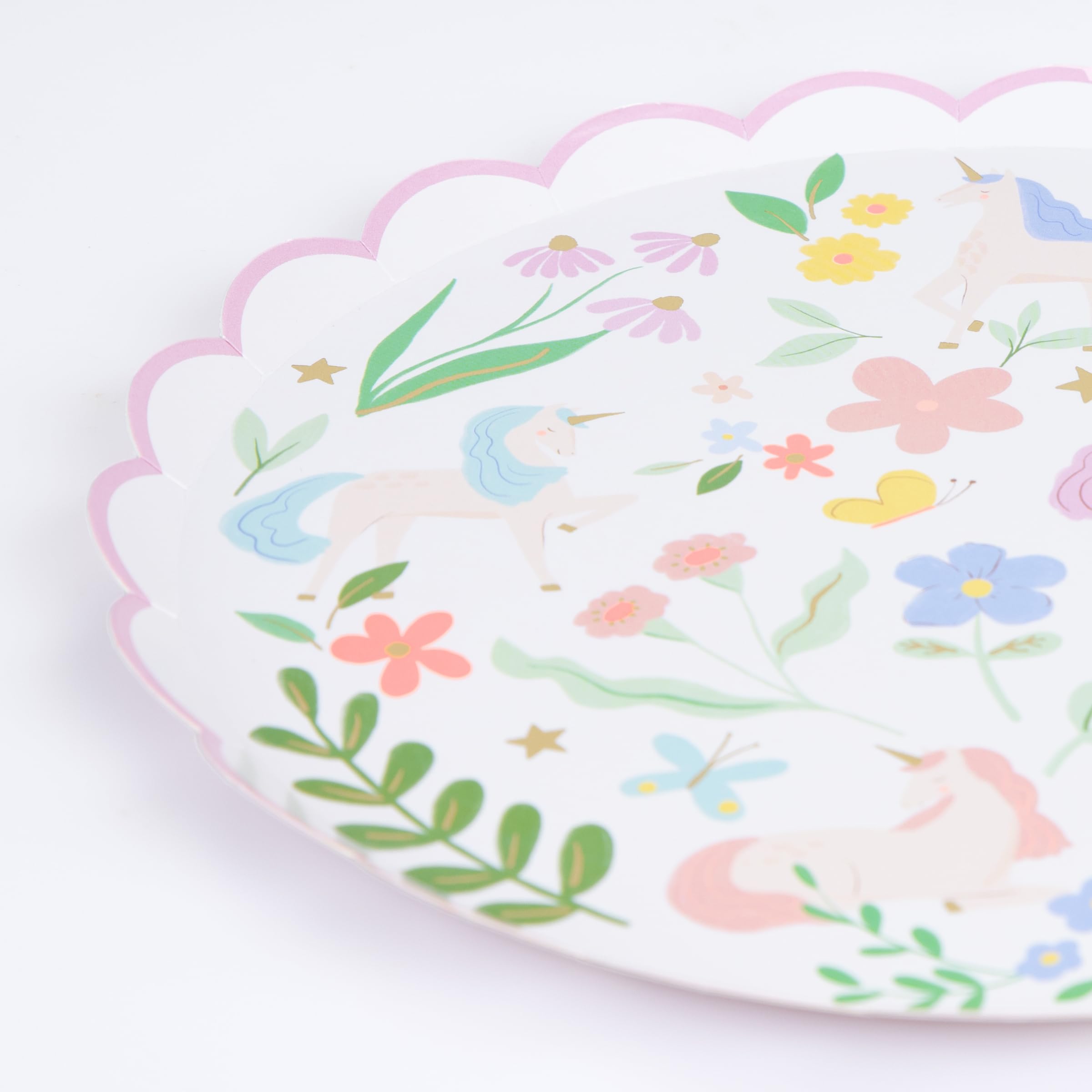 Meri Meri Meadow Unicorn Party Plates (Pack of 8), Disposable Paper Unicorn Plates for Birthday and Princess Party, Hot & Cold Food, Adults & Kids - Image 2