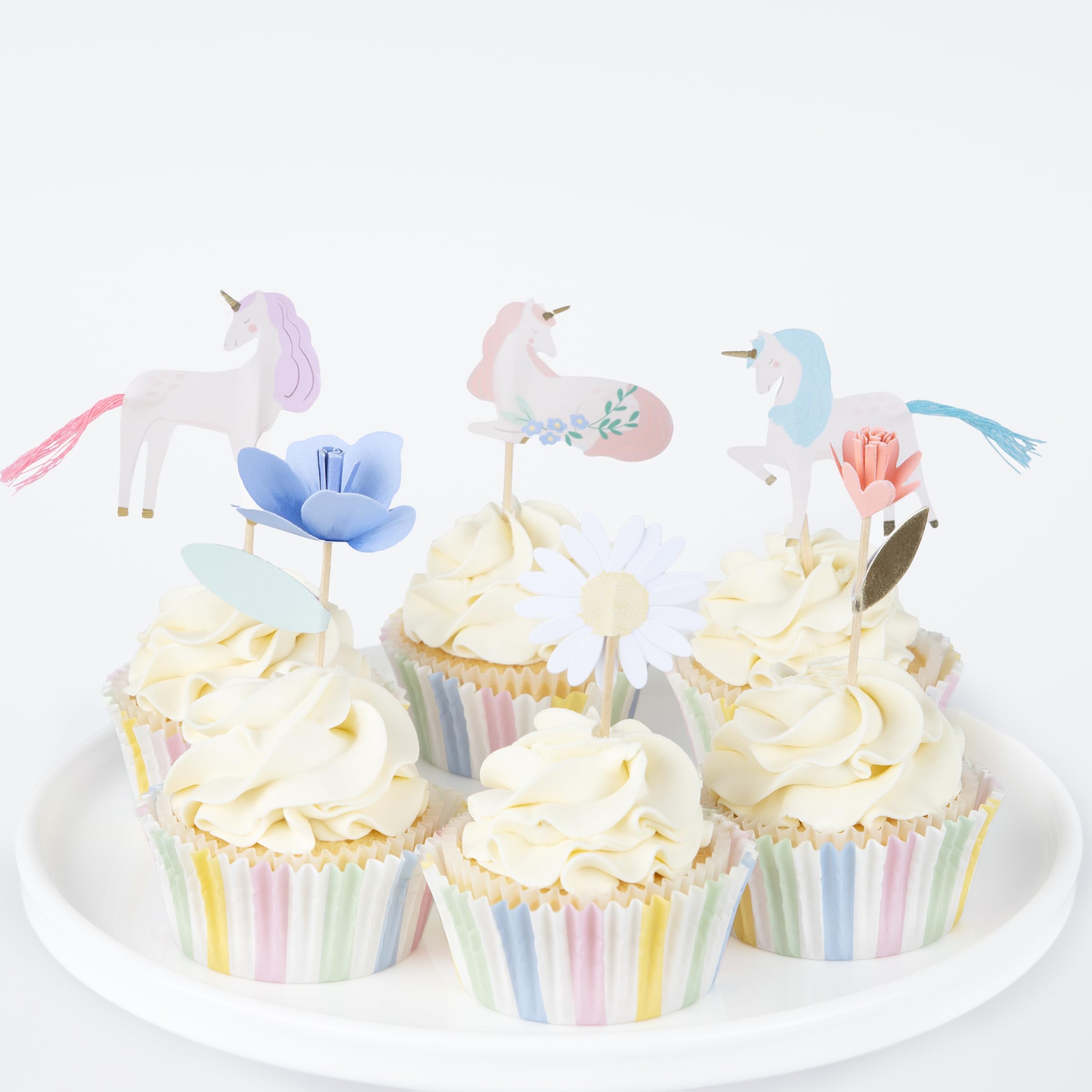 Meri Meri Meadow Unicorns Cupcake Kit (Pack of 24), Includes Cake Toppers and Cupcake Cases, Birthday Parties & Baby Showers, Kids & Adults - Image 3