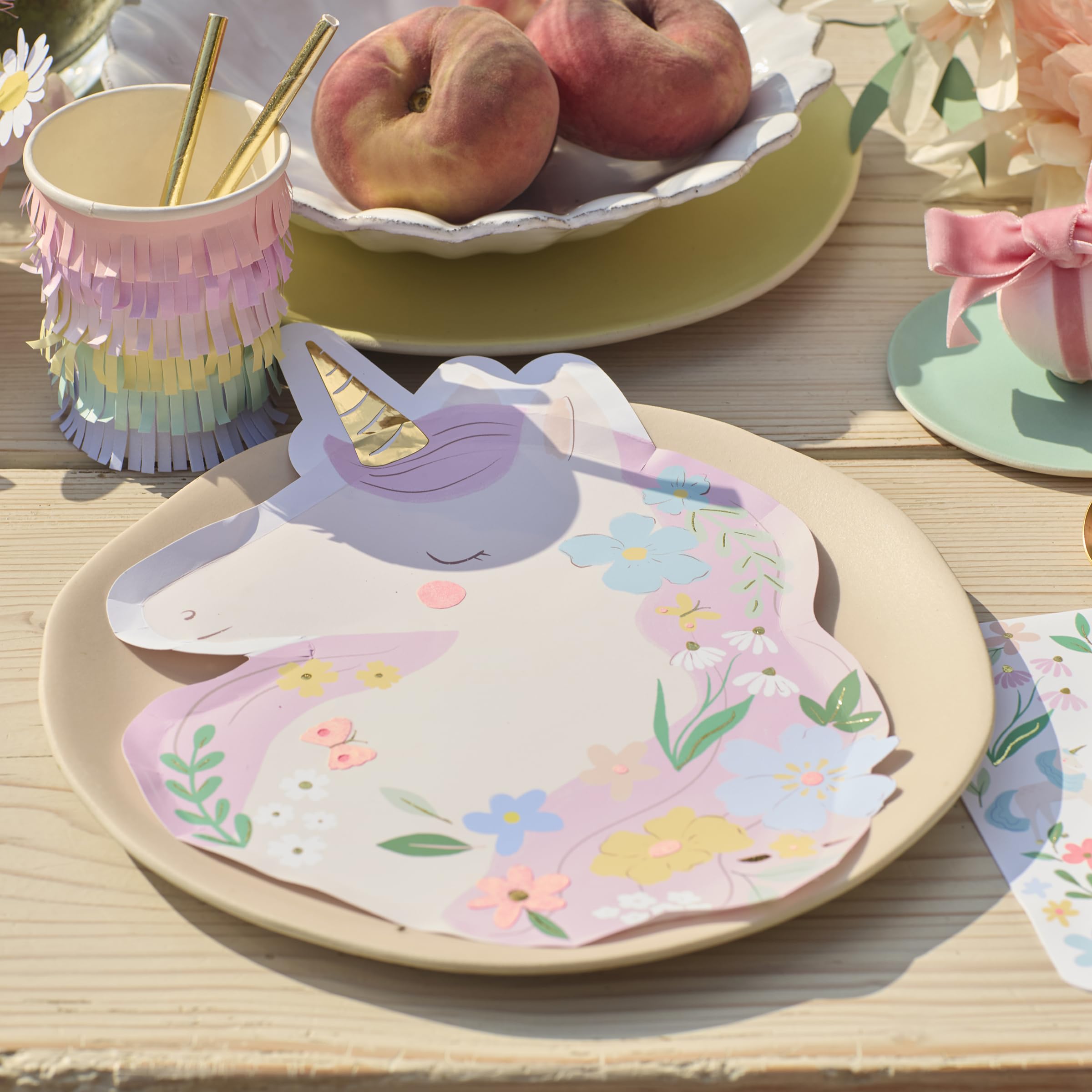 Meri Meri Meadow Unicorns Party Plates (Pack of 8), Disposable Paper Unicorn Plates, Hot & Cold Food, Kids & Adults, Pastel Colous, Gold Foil, 9.25" x 10" - Image 2