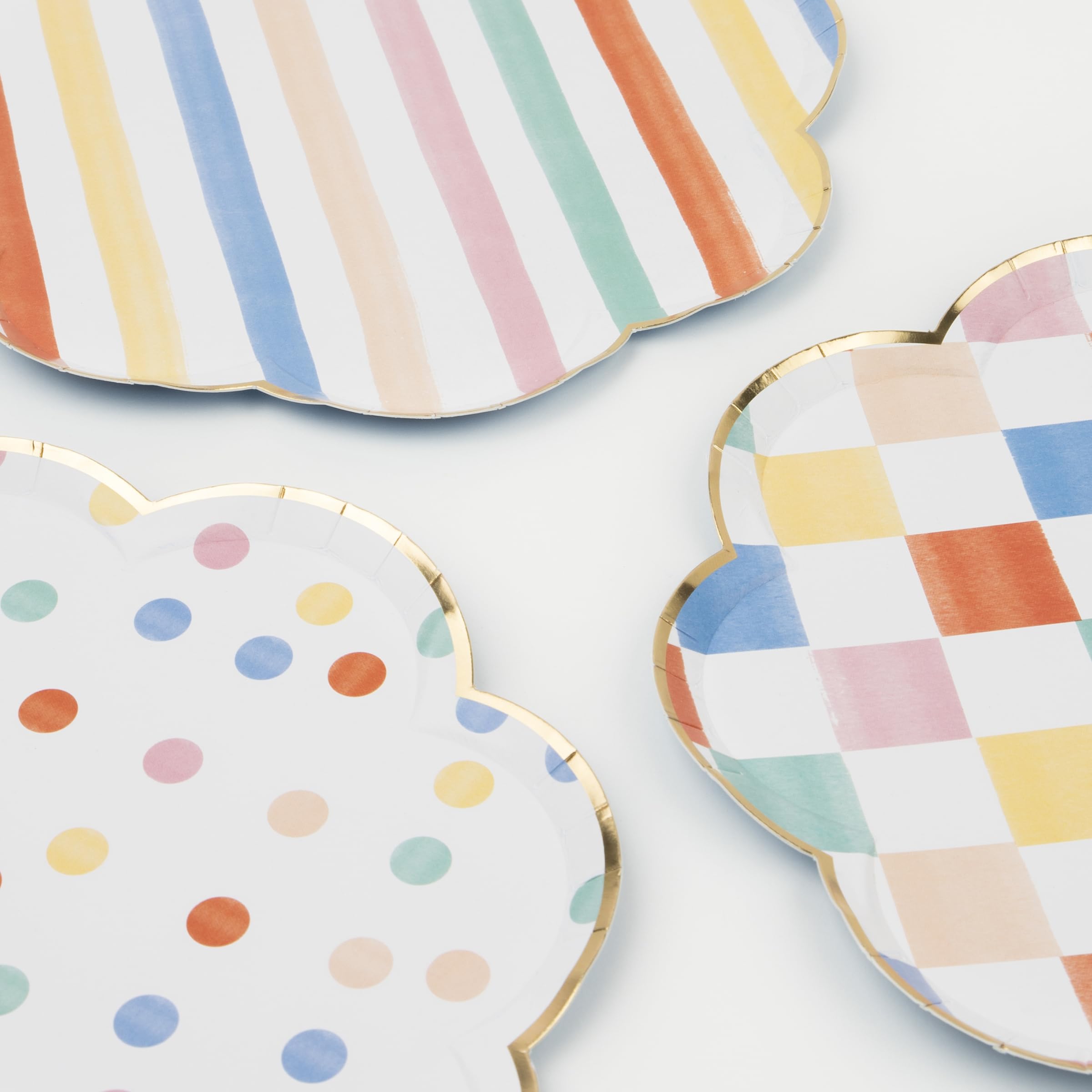 Meri Meri Paper Party Plates, Pack of 8 Scalloped-Edge Disposable Plates in a Range of Fun, Bright Patterns and 2 Sizes (Side & Dinner), Versatile for All Your Events - Image 4