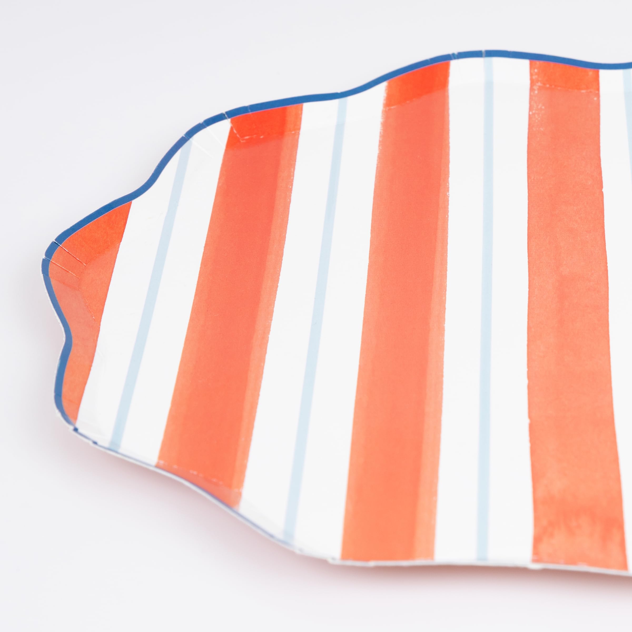 Meri Meri Preppy Stripe Dinner Plates (Pack of 8), Disposable Party Plates, Hot & Cold Food, Kids & Adults, Wavy Edge, 10.5 x 10.5 x 0.25 inches - Image 3