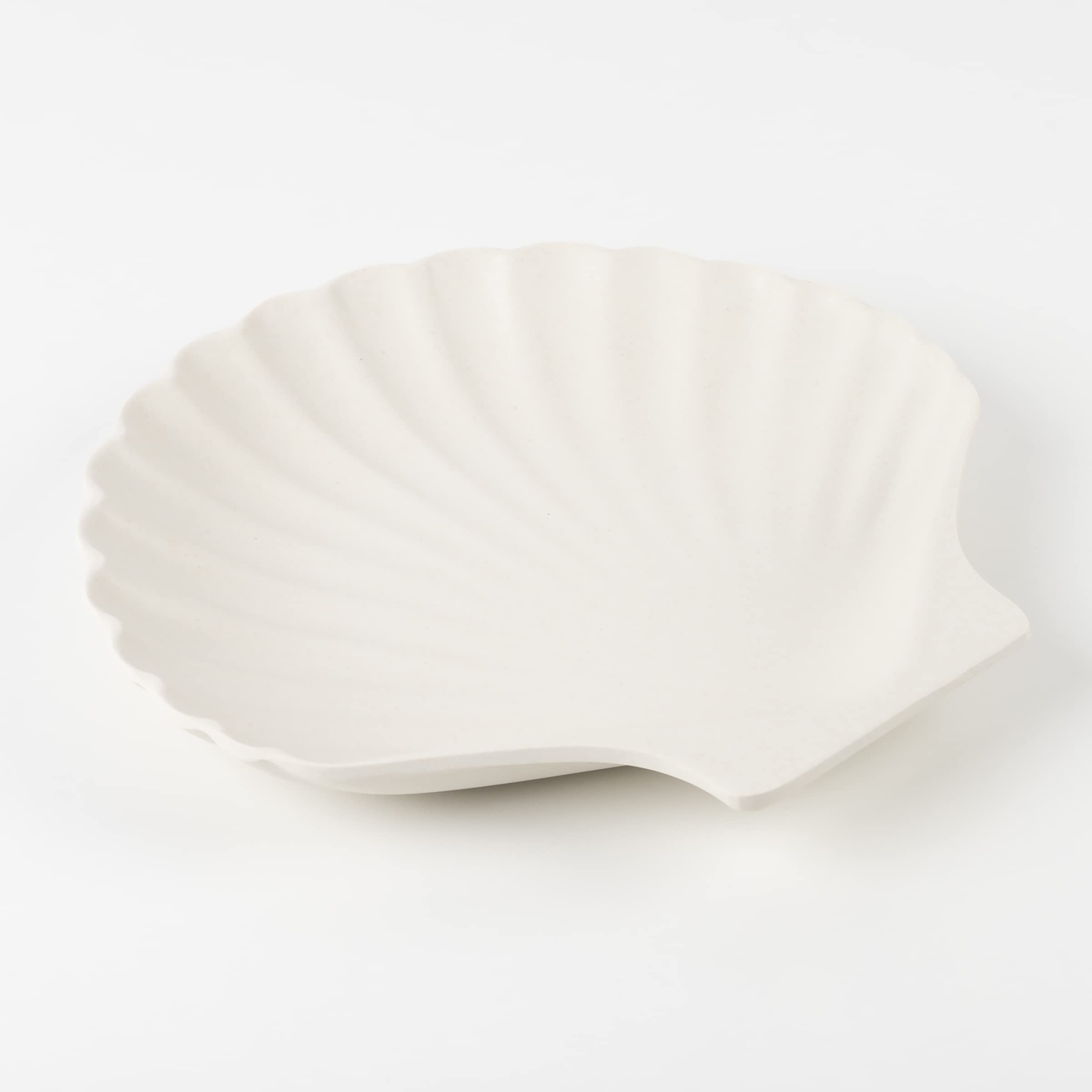 Meri Meri Reusable Bamboo Plates, Pack of 6 Shell Plates, Dishwasher Safe – Perfect for Parties or to Brighten Everyday Meals - Image 3