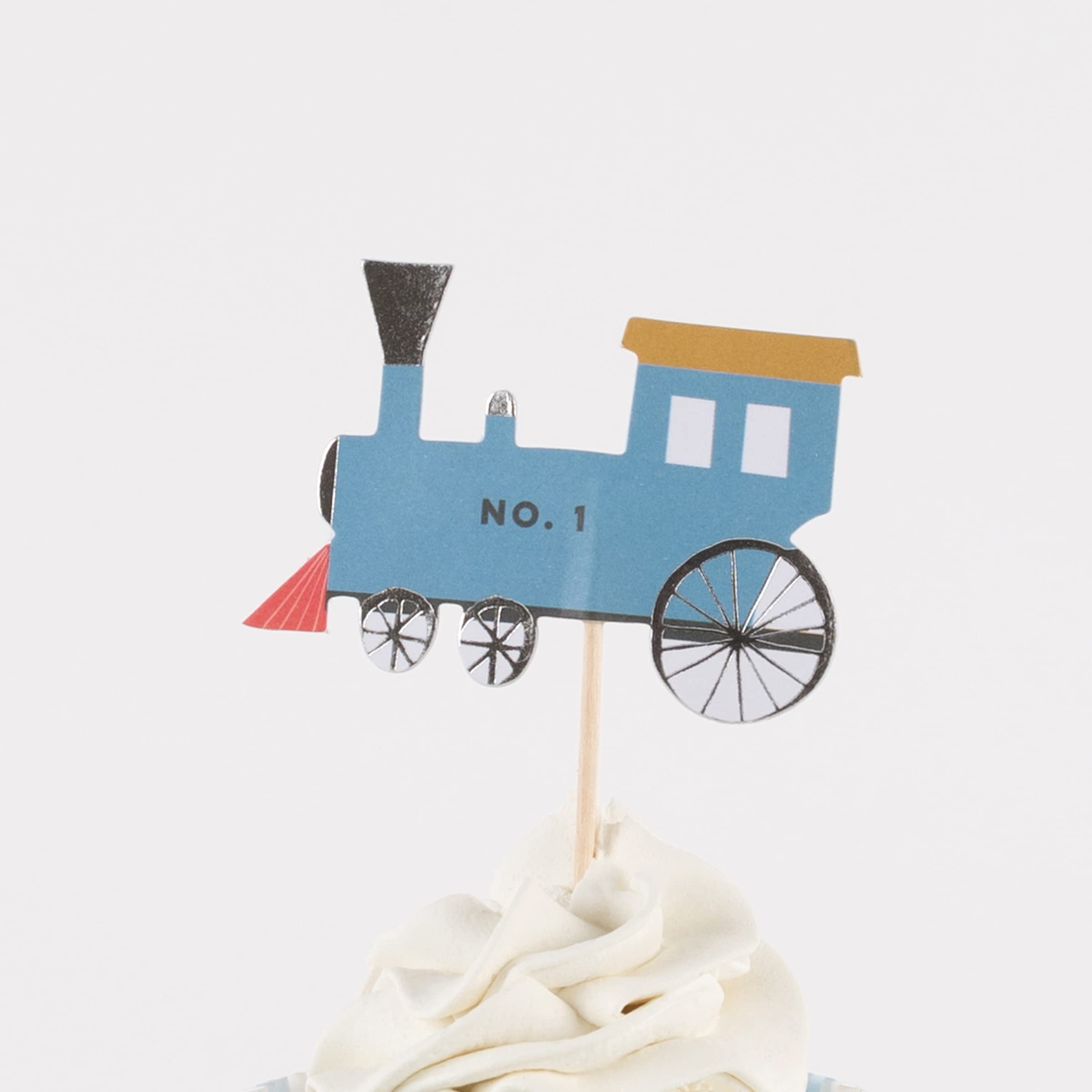 Meri Meri Train Cupcake Kit (Pack of 24), Disposable Train Cupcake Toppers & Matching Liners - Image 4